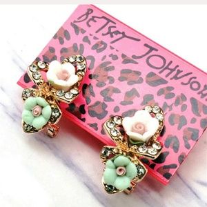 Betsey Johnson earrings GREEN BRAND NEW